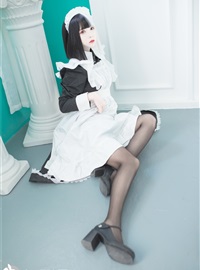 Rabbit Playing with Reflection VOL.073 Black and White Maid(11)